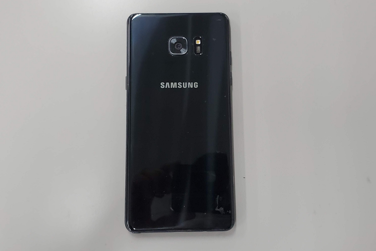 Galaxy Note FEの実機レビュー ー 悲劇の「Galaxy Note7」の復刻モデル