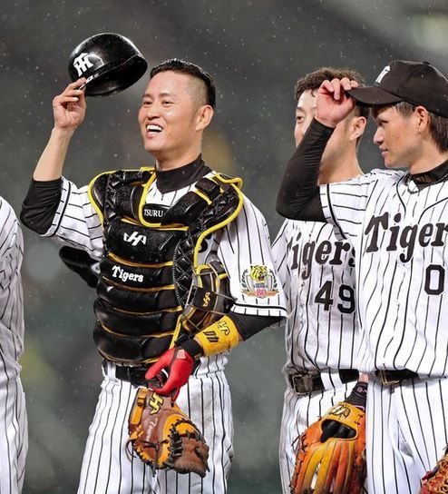 阪神タイガースの鶴岡選手がハタケヤマのバットで5打点！野球用品