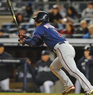 SSKが西岡選手とバットアドバイザリースタッフ契約を締結野球用品