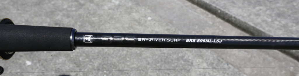 ジャッカル】軽くて新しくなったBRSでショアジギング！2本持ち込むと