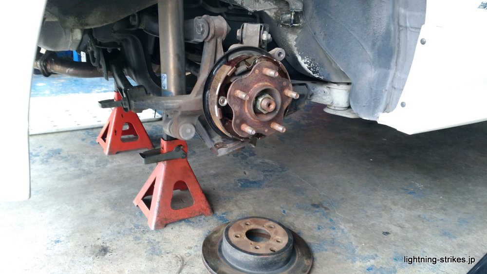 S15シルビア リアブレーキキャリパー交換2|Lightning Blog