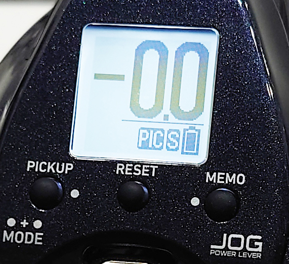 よりスタイリッシュに、液晶画面も見やすく進化!!】軽くて、巻き上げ