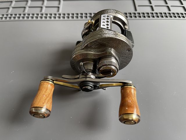 シマノ23カルカッタコンクエストBFSのハンドルを分解してメンテナンス