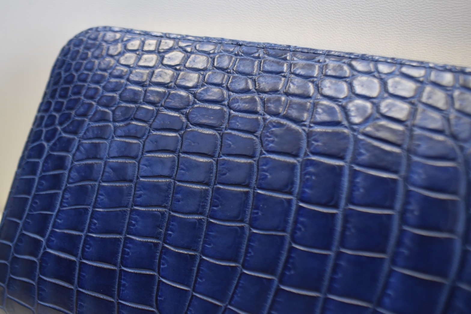 スモールクロコダイル藍染ラウンド長財布湊無双『極』発売しました