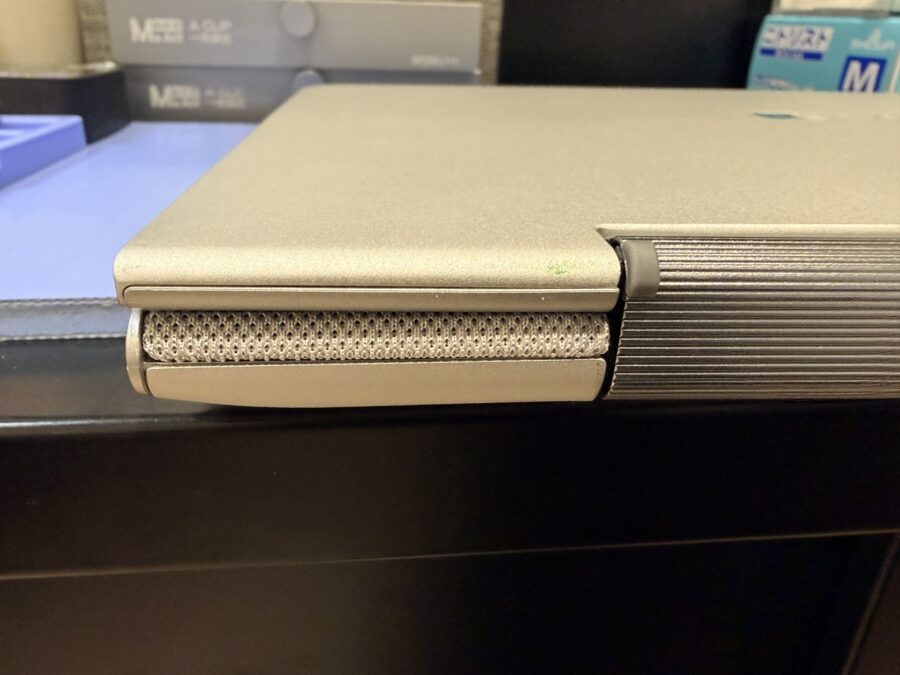 Dynabook PF8UPBS ヒンジ破損により画面が開閉できない…左右ヒンジ修理