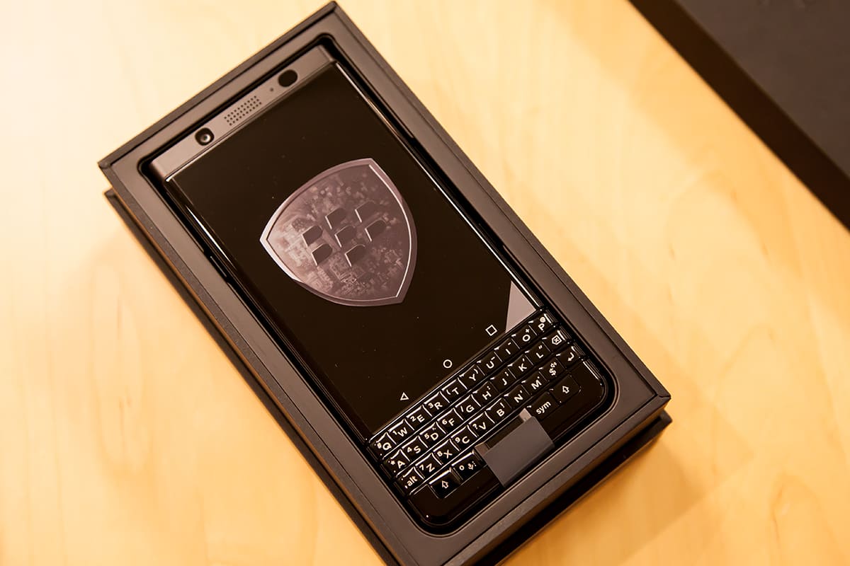 Finally bought a DSDS-enabled BlackBerry KEYone (BBB100-7), so