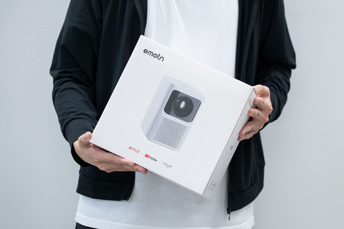 Writing* Review of the Emotn N1, an officially licensed Netflix