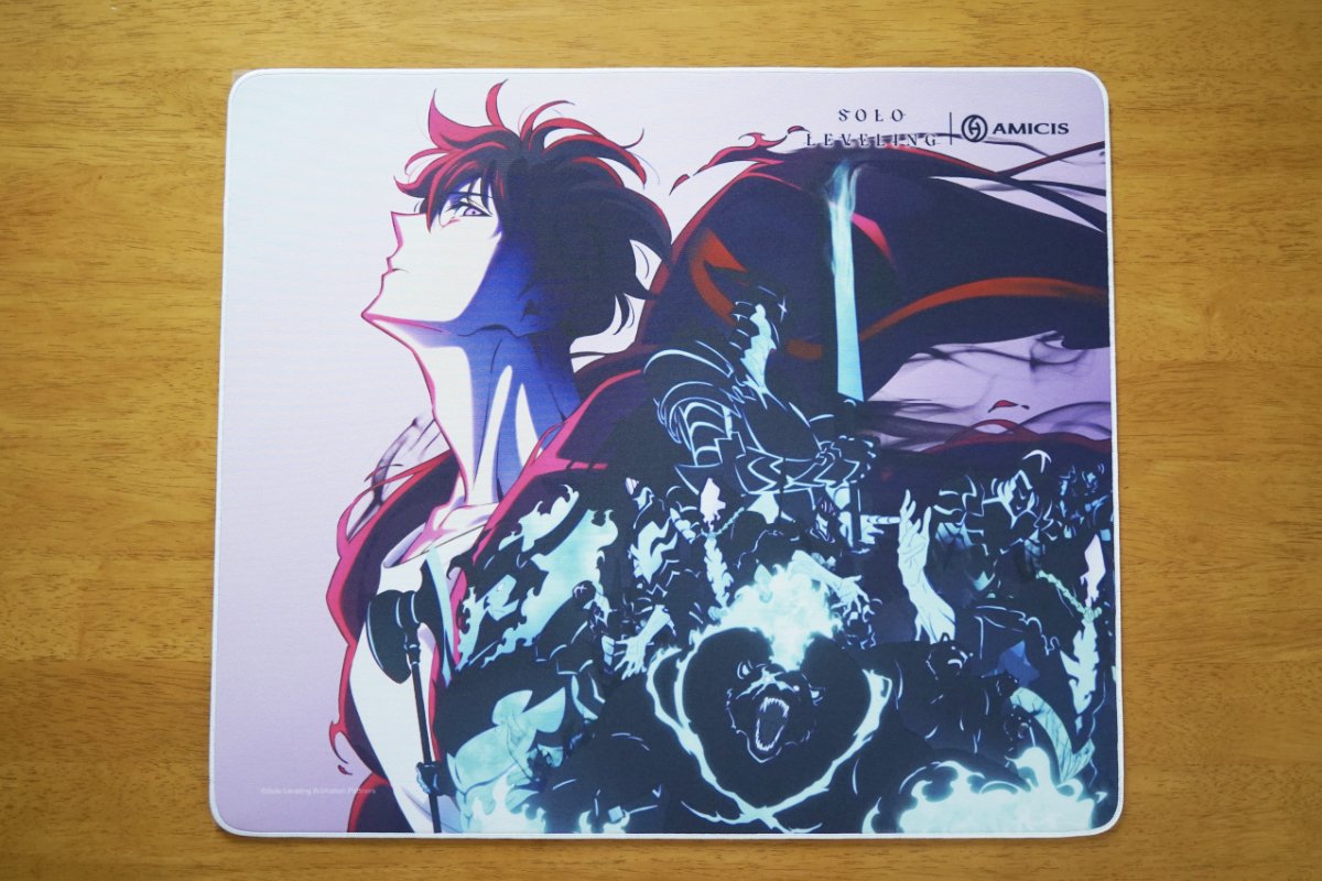 AMICIS」×「俺だけレベルアップな件」コラボのゲーミングキーボードと