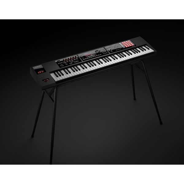 Roland FA 07 - Valentine Music Centre