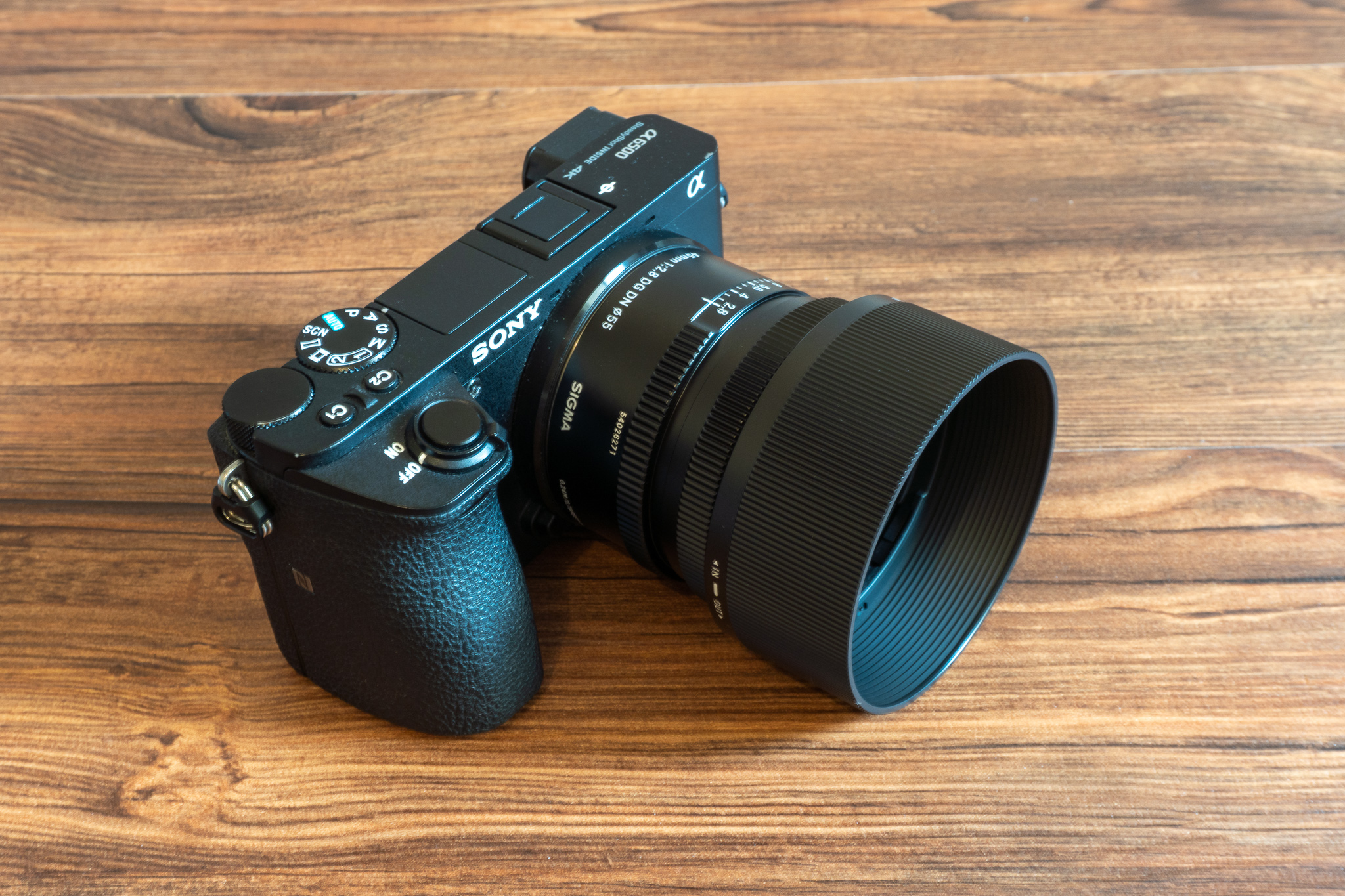 SIGMA 45mm F2.8 DG DN | Contemporaryのレビューと開封｜α6500との