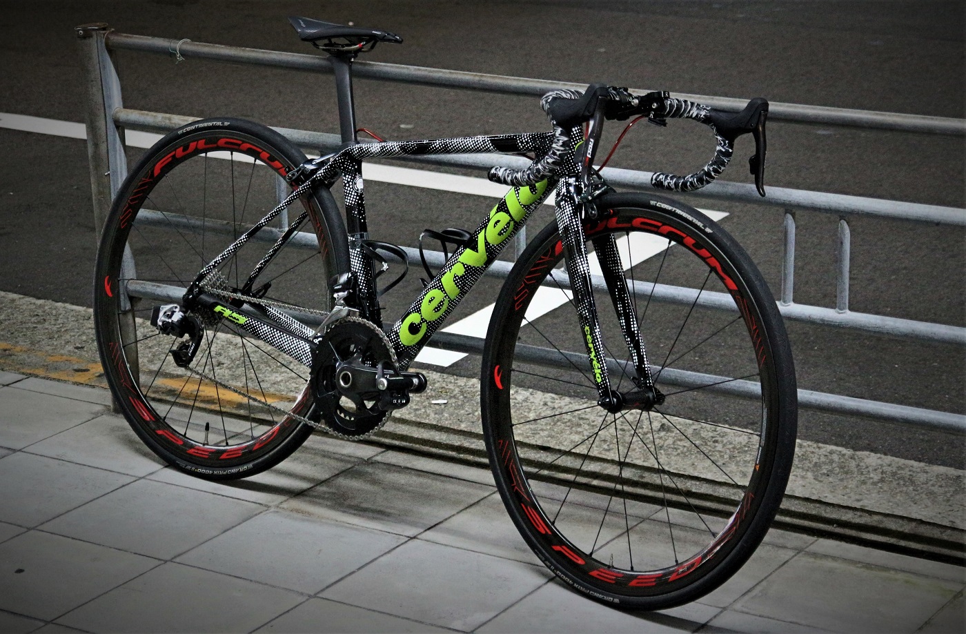 お客様の一台 Cervelo R5 TEAM EDITION 『超限定デジタル迷彩』 | 大阪