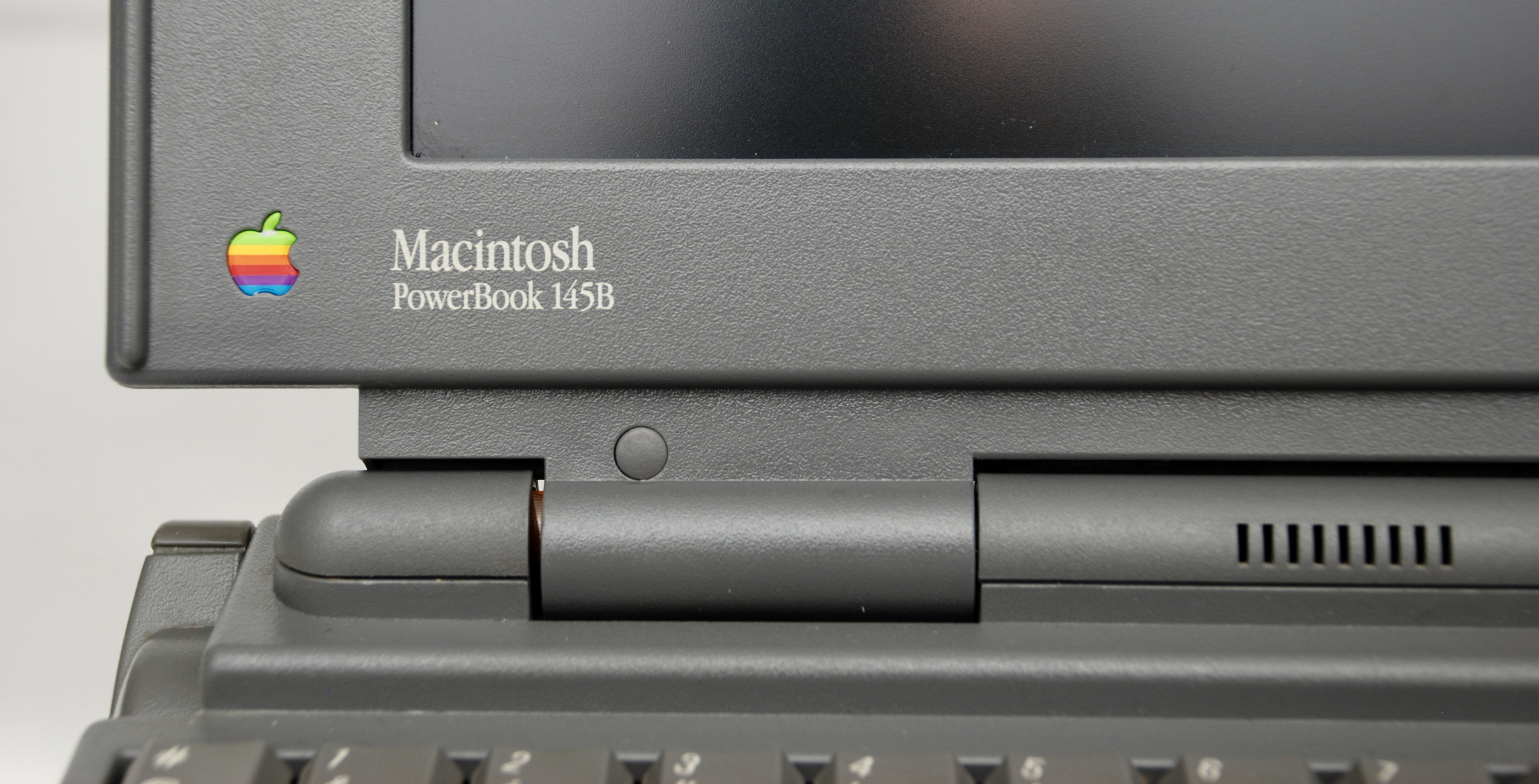 Apple Macintosh Powerbook 145B - Old Crap Vintage Computing