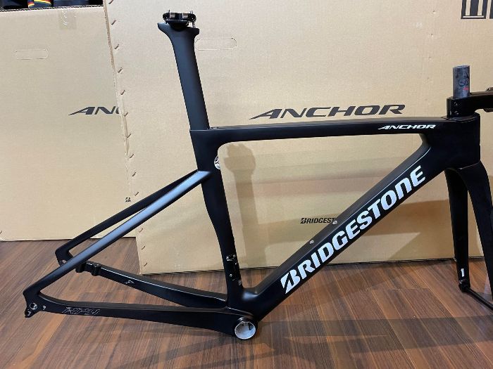 BRIDGESTONE ANCHOR RP9フレームセット旧価格分残り僅か！ 〇％OFF