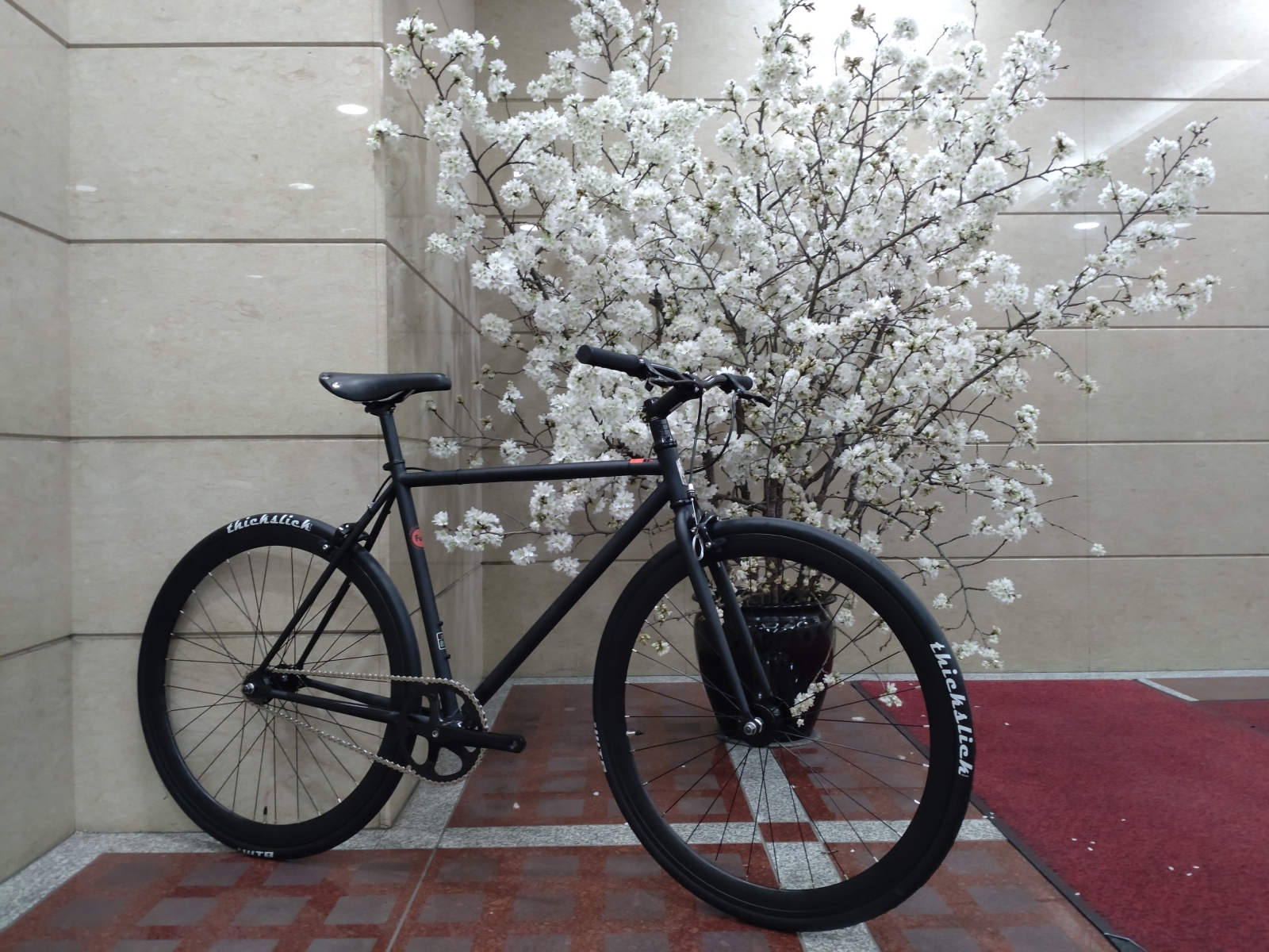 FUJI】 希少在庫になってしまった実用系ピストバイク | 大阪で自転車を