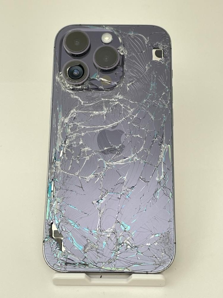 iPhone 12ブラック 背面ひび割れあり Apple iPhone 12 128GB ブラック