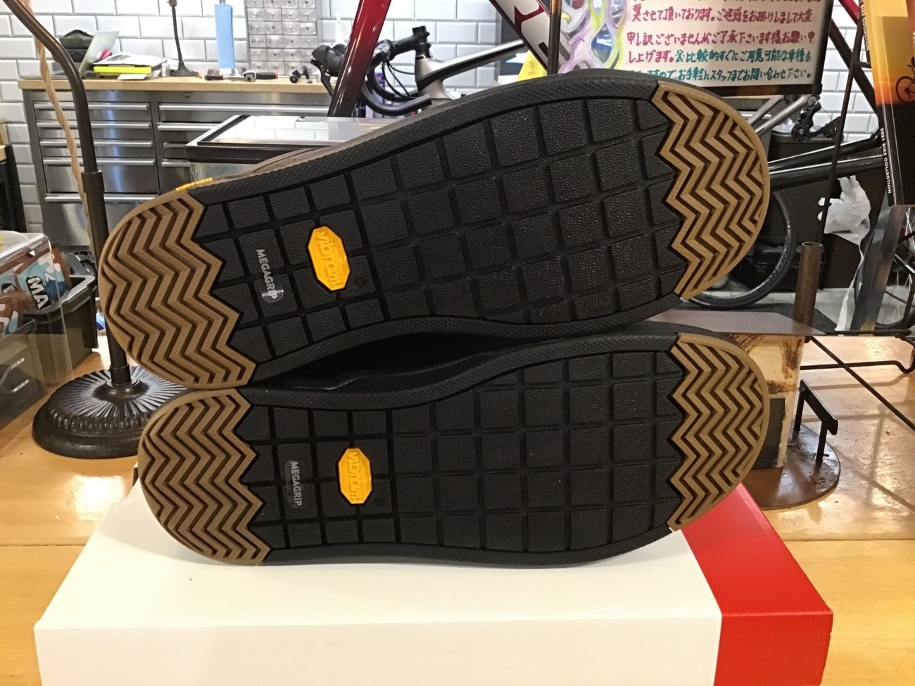 限定品】ボントレガー待望のMTB用フラットシューズが新発売です