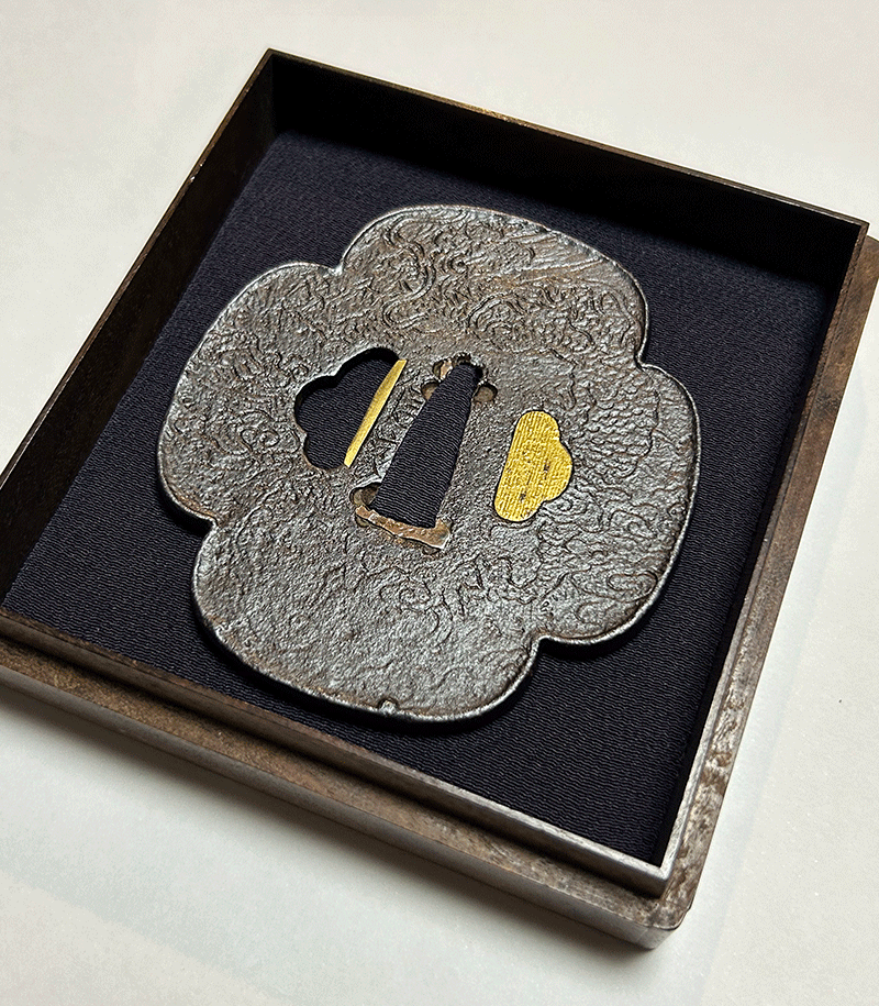 信家 雲龍図鐔 Nobuie Tsuba with Dragon in the Cloud Design | 日本