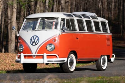 ワーゲンバス」が約1700万円で落札！ 著名な冒険家が所有した