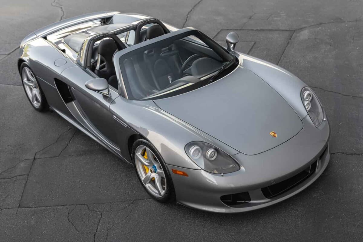 走行距離わずか3435kmのポルシェ「カレラGT」に驚愕の4億8100万円で