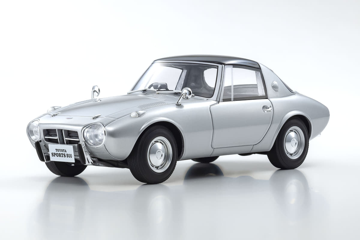 京商samuraiシリーズに「1/18スケール トヨタ・スポーツ800」が登場