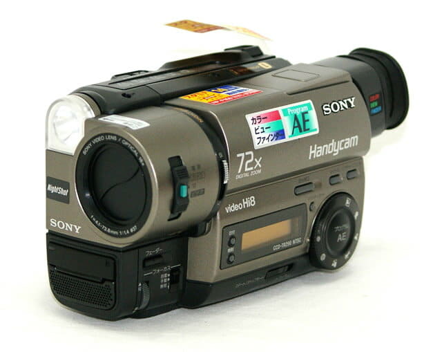 Used]SONY CCD-TR290PK video camera recorder (Hi8 / 8mm video