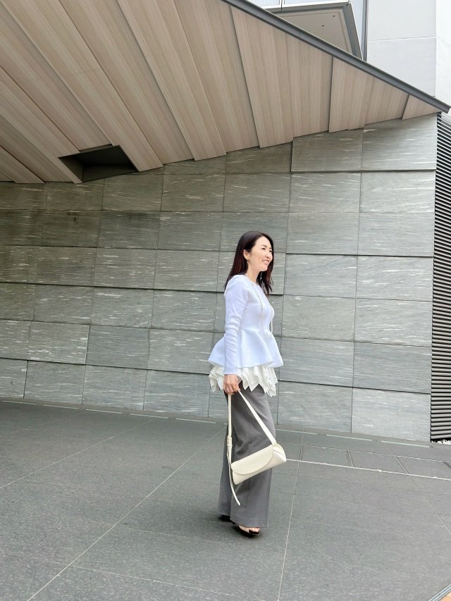 1枚で3通りの表情！神崎恵さん×CADUNEの着映えカットソーが優秀すぎる