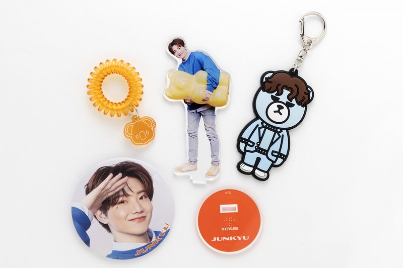 TREASURE】メンバー別にグッズを一挙紹介！ この夏は「TREASURE SUMMER