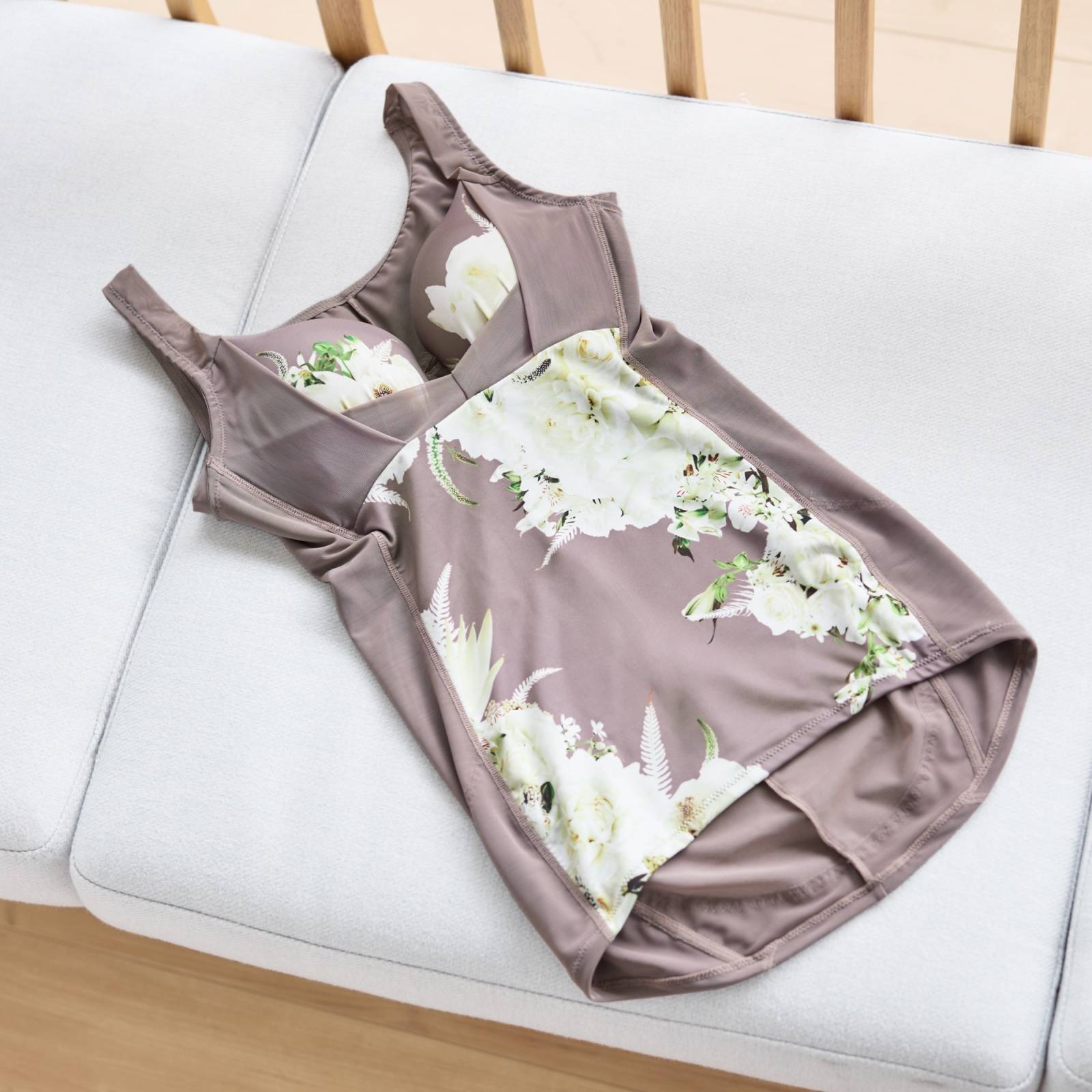 ゆるゆる上半身を引き締めたい！「苦しくない」と噂の着るだけボディ