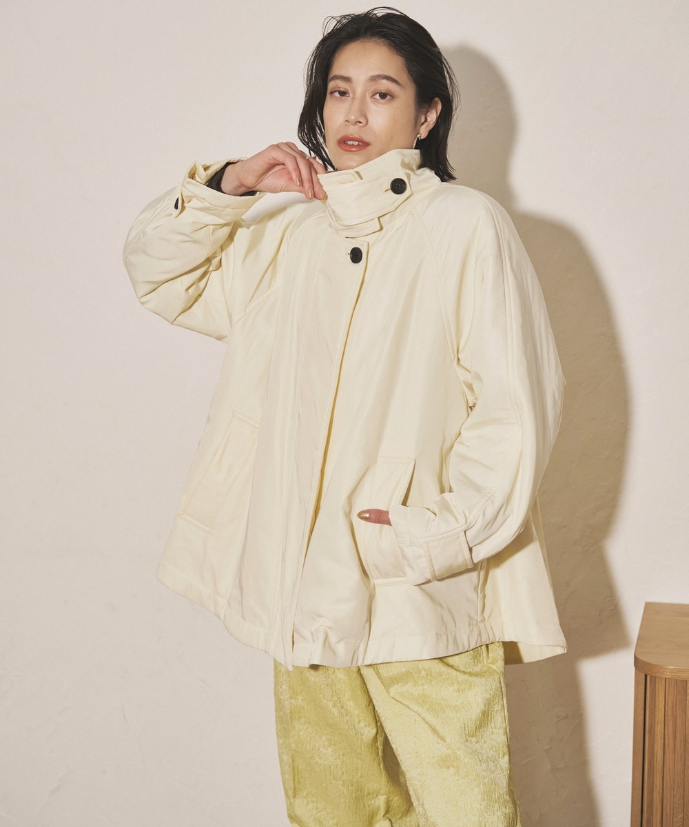 Audrey and John Wad】スタンドカラーフレアショートコート