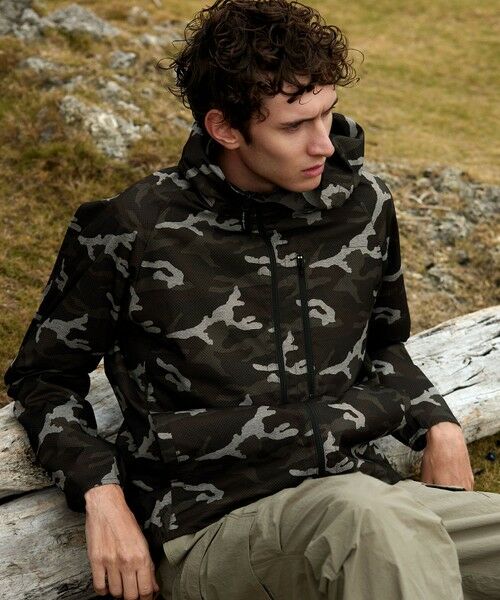 セール】 【ストレッチ/軽量/撥水/ポケッタブル】エンボス