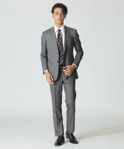 セール】 「EASTGATE MODEL」 ライトグレーストライプ柄スーツ