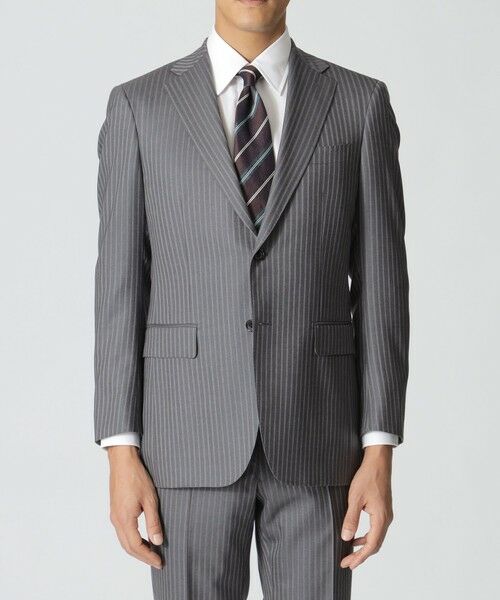 セール】 「EASTGATE MODEL」 ライトグレーストライプ柄スーツ