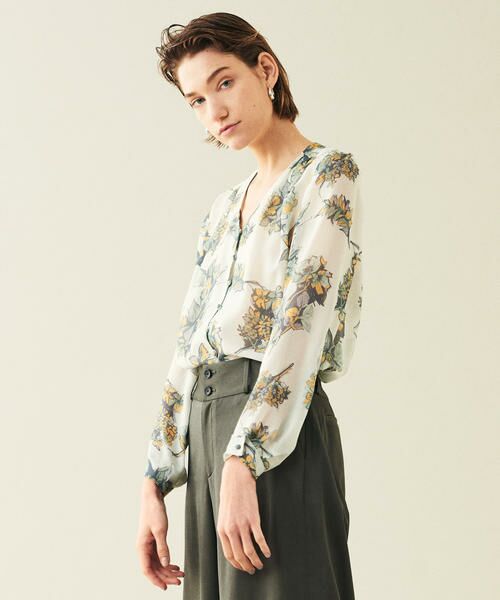 セール】 シルクブーケフラワープリント Vネックブラウス （シャツ