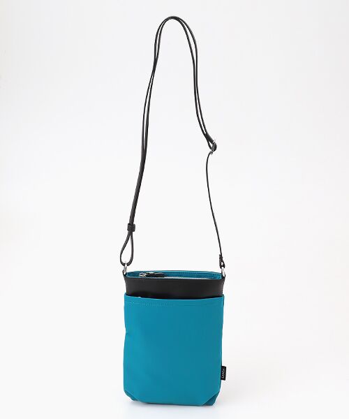 セール】 本上まなみ×Y'SACCS タックラウンドスマートポシェット