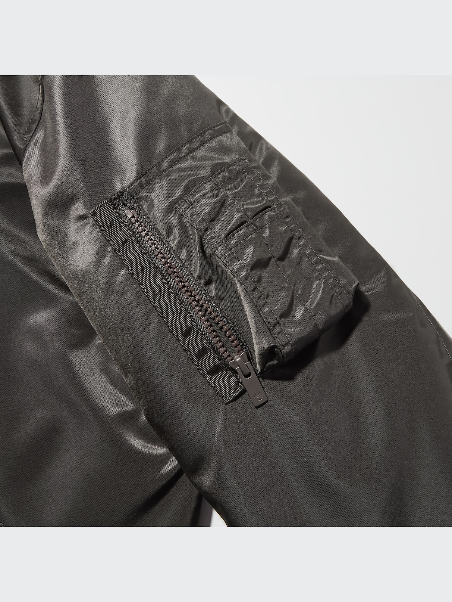 ユニクロ公式 | ハイブリッドダウンオーバーサイズMA-1ブルゾン