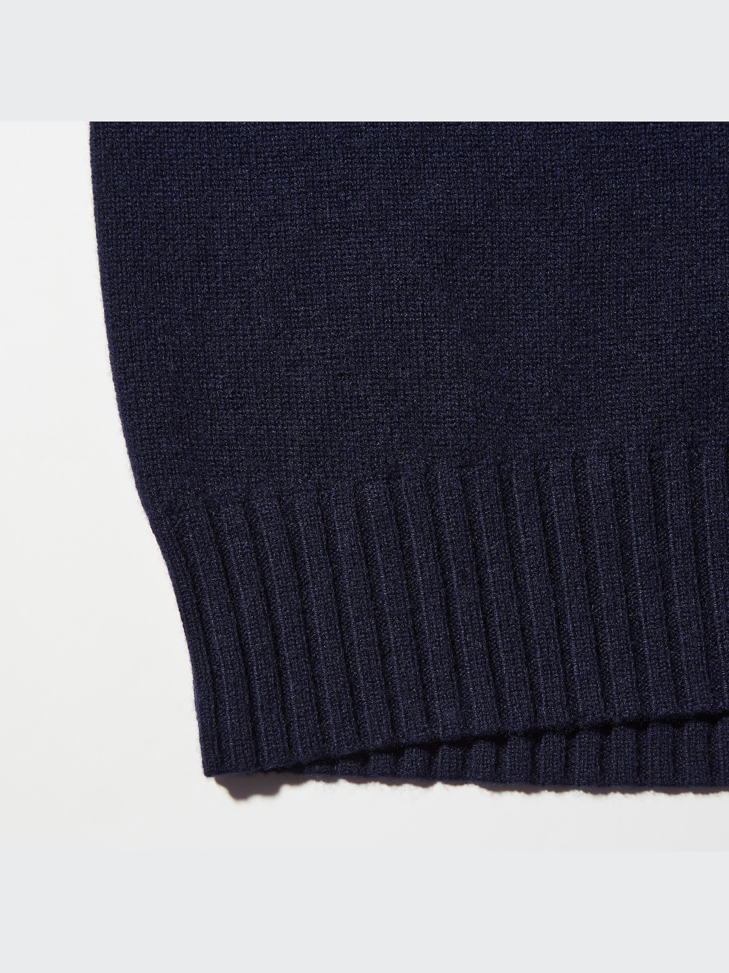 ユニクロ公式 | ミドルゲージカシミヤブレンドタートルネックセーター