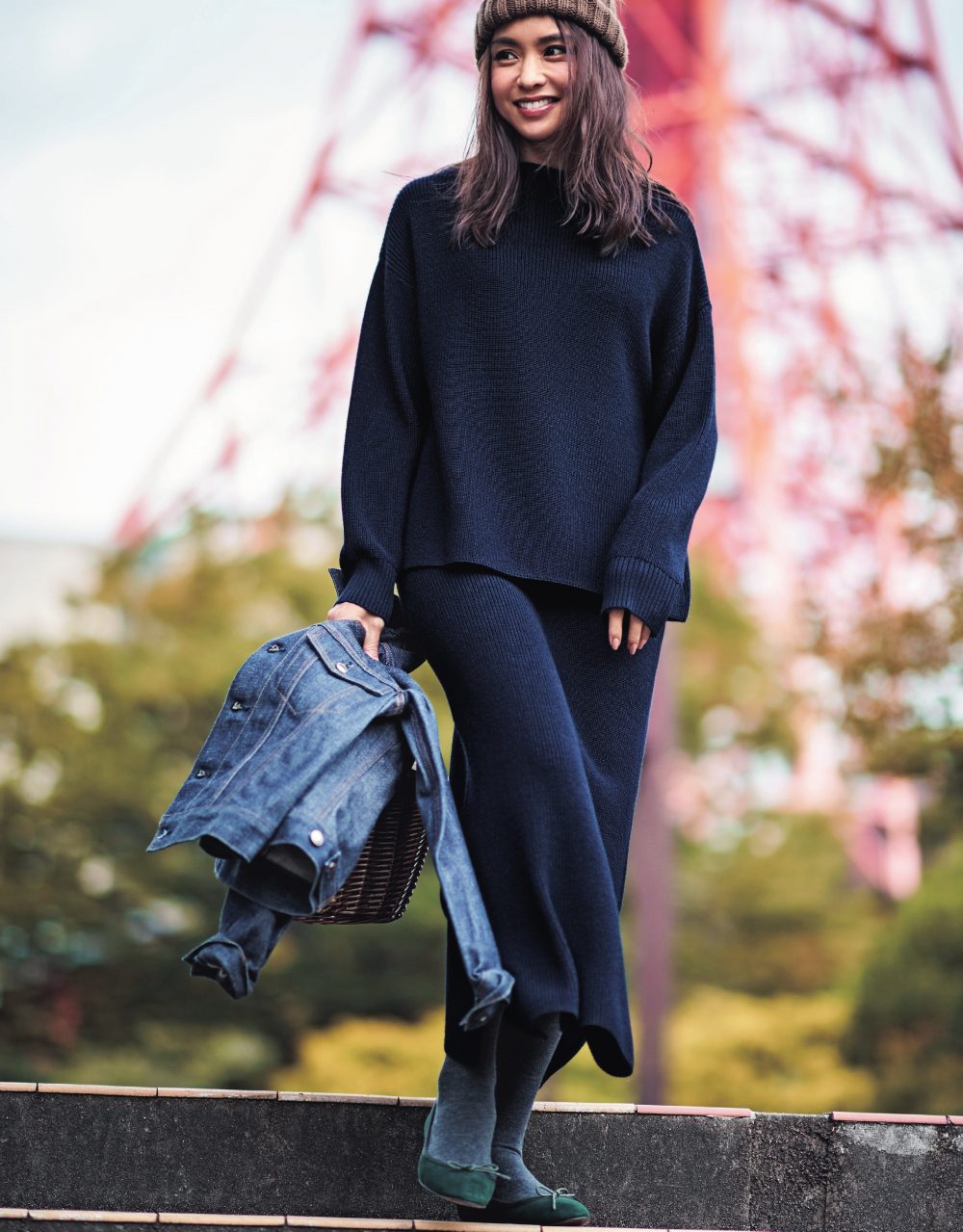 帰省＆旅行で活躍！最旬ニットセットアップ | VERY