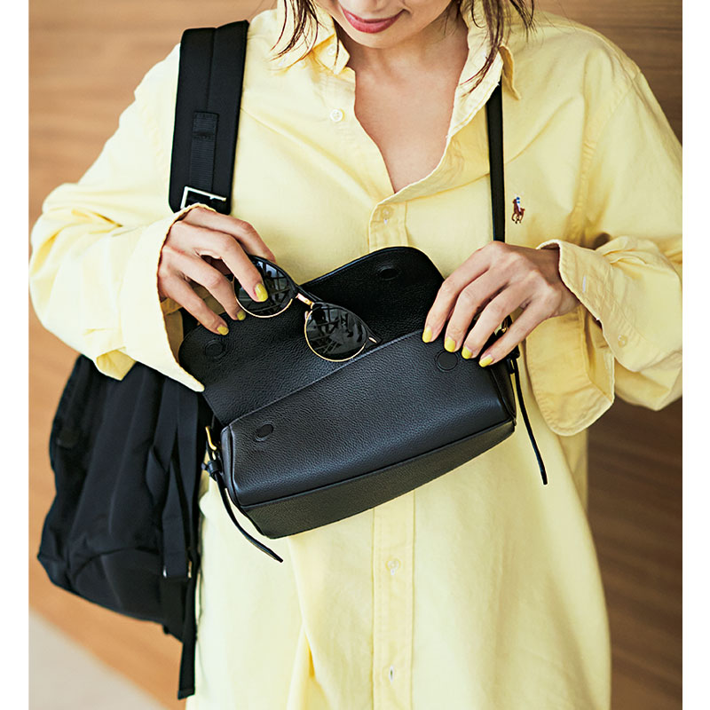 東原亜希さん「お出かけに“パパと兼用”プラダのリュックが活躍中