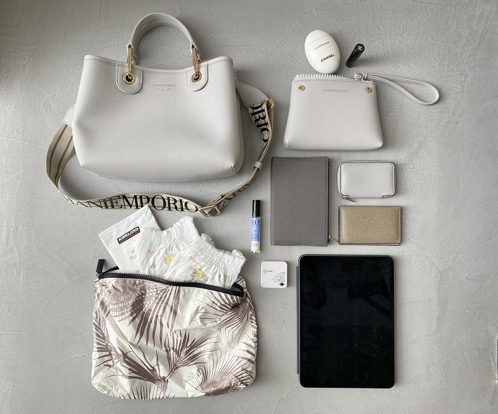 カスタマイズも！「エンポリオ アルマーニ」のトートが使えすぎ | VERY