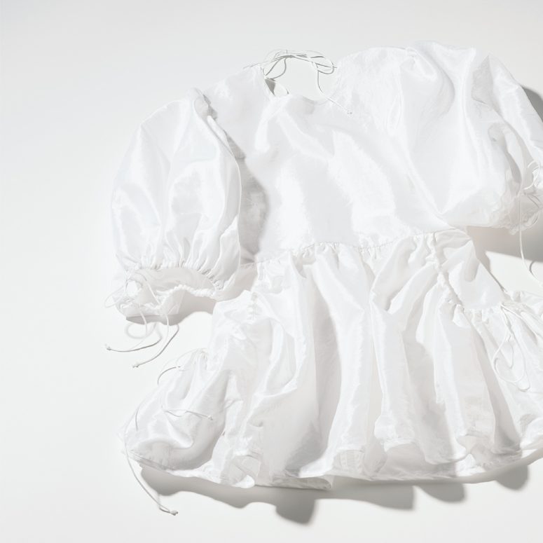 セシリーバンセンのブラウス】ふんわり袖が体形カバーに効く着こなし3