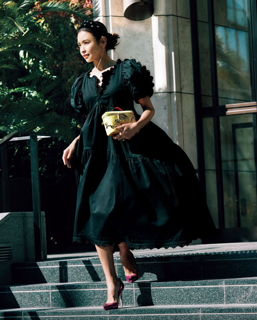 滝沢眞規子さん【ドラマチックな春ワンピース】3選 | VERY NaVY