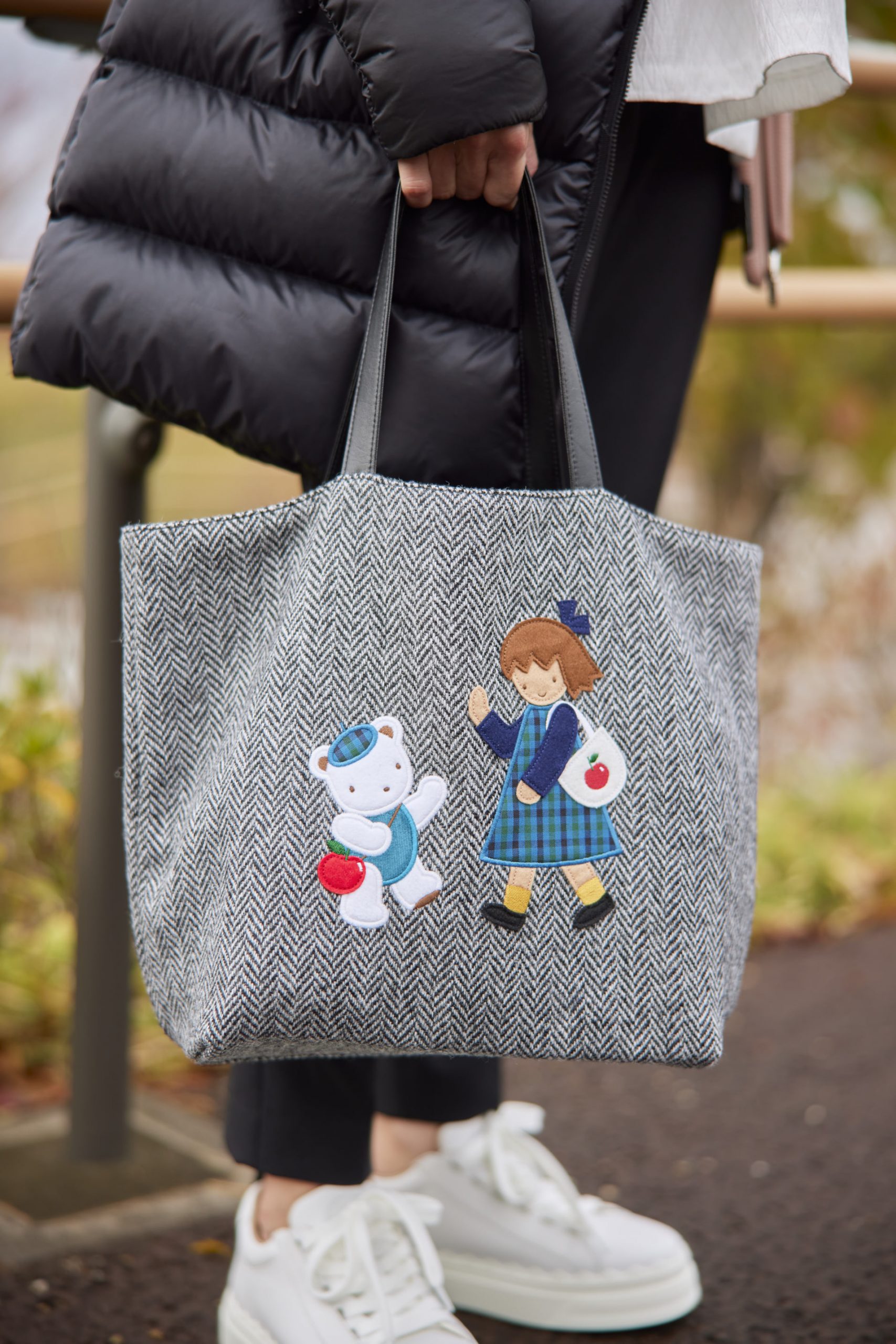 サブバッグ】はやっぱりファミリア！公園ママの必須アイテムがしっかり