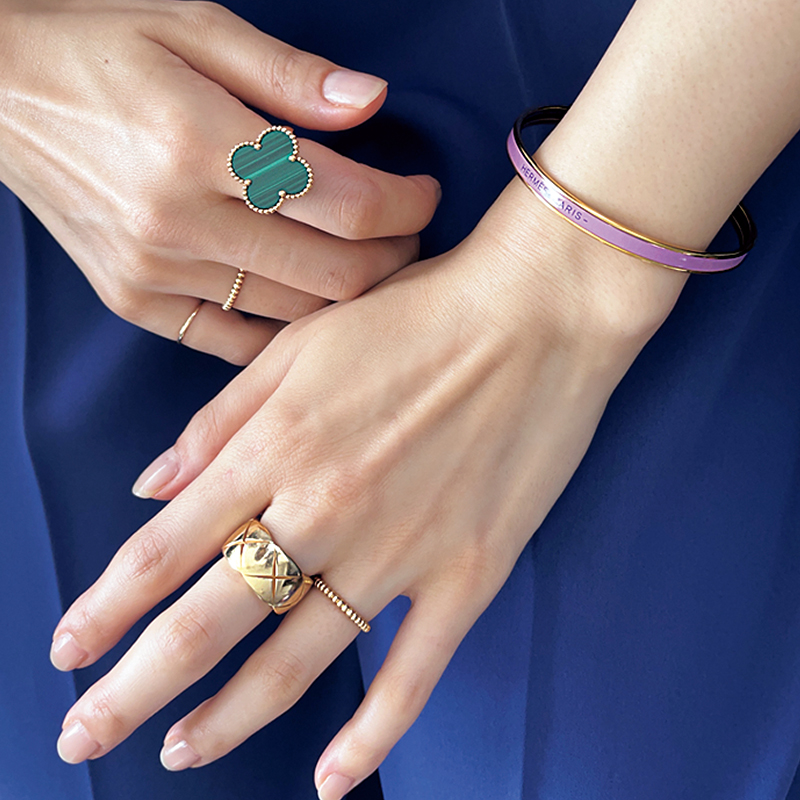 シャネルの名品リング】ココ クラッシュはコーデ無限大！ジュエリー