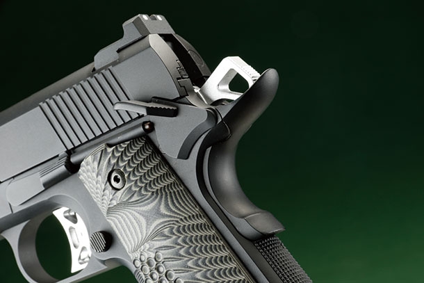 SFAのレールドフレームモデルに実物G10グリップ付きが登場「ウエスタン