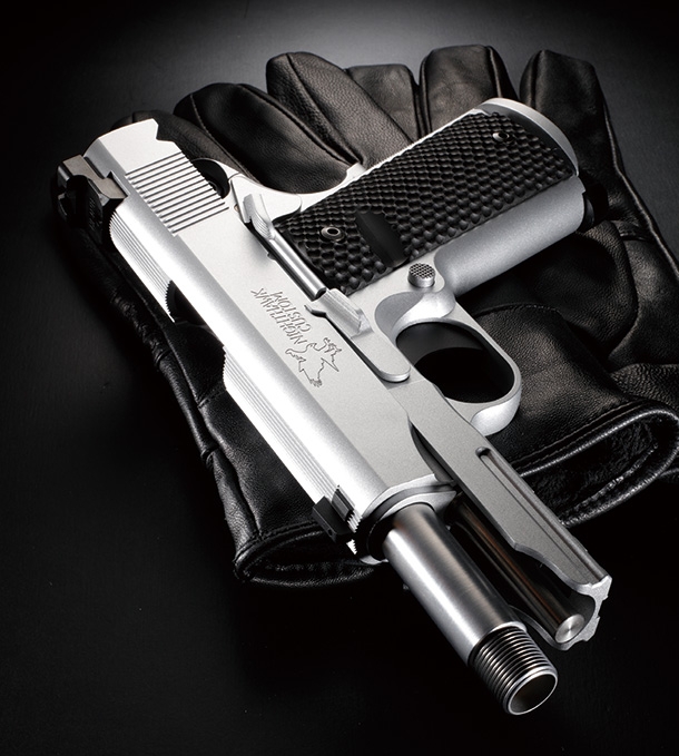 スレデッドバレル＋コマンダーサイズのプロ好みな1挺「ウエスタン