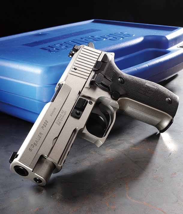 シリーズ初のシルバーモデルが登場「タナカ SIG P226レールドフレーム