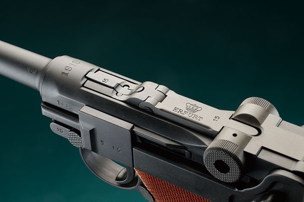 実銃の特徴であるトグルアクションをガスブローバックで再現「タナカ