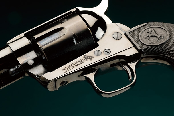 金属感あふれる光沢のブラックメッキ仕様「タナカ コルトSAA 2nd