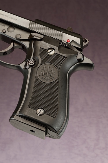 往年のベレッタピストルがカーボンブラックHWで蘇る「ウエスタン