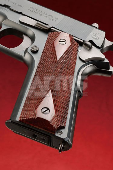 コルトの記念モデルをガスブロでコレクション「ウエスタンアームズ